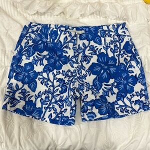 Vineyard Vines women shorts